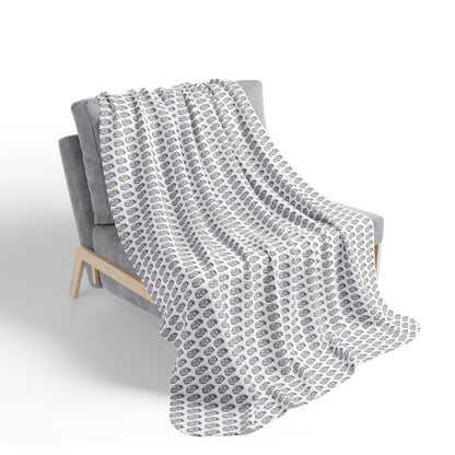 Sleeping Husky Swirl Pattern Sherpa Blanket (Grey)